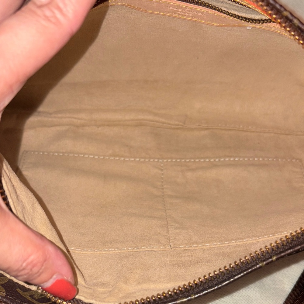Louis vuitton Monogram Shoulder Bag with Tan Trim and Gold Hardware - Picture 9 of 11